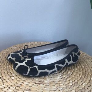 Paul Mayer Attitudes Luxe London Giraffe 7B